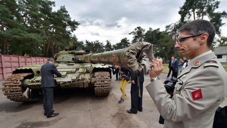 EU Preps Russia Sanctions as Ukraine Warns of Invasion