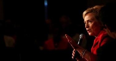 8 Reasons Nobody Trusts Hillary Clinton