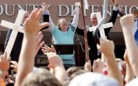 Matt Barber: ‘Burn Kim Davis Alive!’