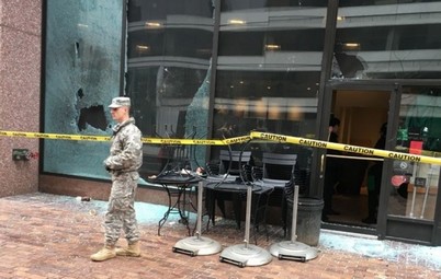 dcprotests_small Inauguration protesters clash with police, as violence escalates Violence  