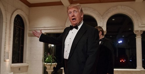 trump4_small 11 Striking Stories from 2017 News  